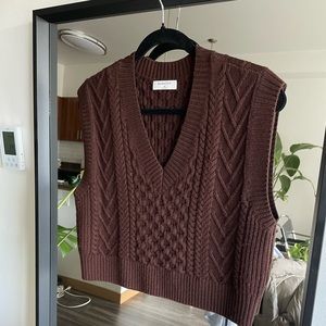 Aritzia sweater vest XS